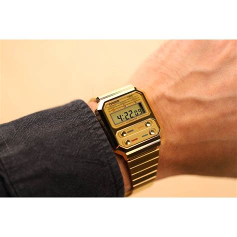 MONTRE CASIO DIGITALE VINTAGE DORE MIXTE