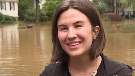 Seattle Bikini Barista Shatters Windshield With Hammer After Customer Throws Drinks At Her