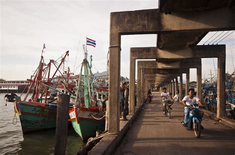 Life Of Fishermen Documentary By Tanatat Pongpibool Tanatat