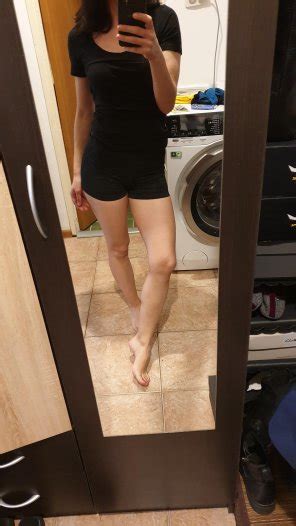 Lip Joint Leg Chest Porn Pic