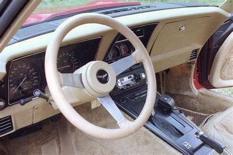 Check out Chevy Corvette steering wheels through the ages - CNET