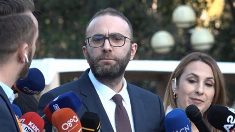 Bardhi Kuvendi është pushtuar nga forcat e sigurisë Mazhoranca të