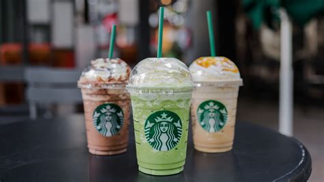 starbucks offer    drink   birthday