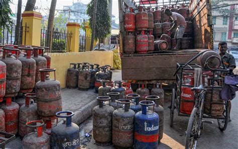 Oil Marketing Companies Raise Prices Of Commercial LPG Gas Cylinders