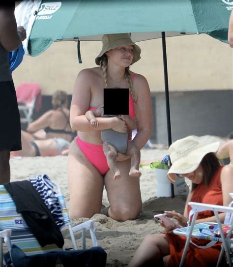 Iskra Lawrence Iskra Nude Leaks Photo TheFappening