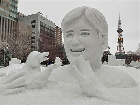 札幌雪祭睽違4年大規模登場 眾人爭睹大谷翔平、黃金神威雪雕 壹蘋新聞網 Line Today