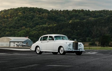 Скачать обои Rolls Royce saloon luxury 1961 Ringbrothers Silver