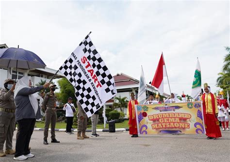 Wabup Masitah Lepas Peserta Parade Drum Band MCKabPaser