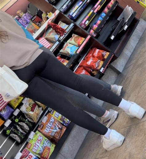Tight Gas Station Ass Spandex Leggings Yoga Pants Forum