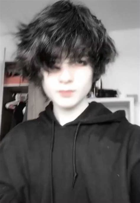 The Best 26 Emo Boy Haircuts Fluffy Alt Hair Lagvard