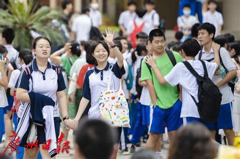 中考结束！实拍广州市第七中学考点