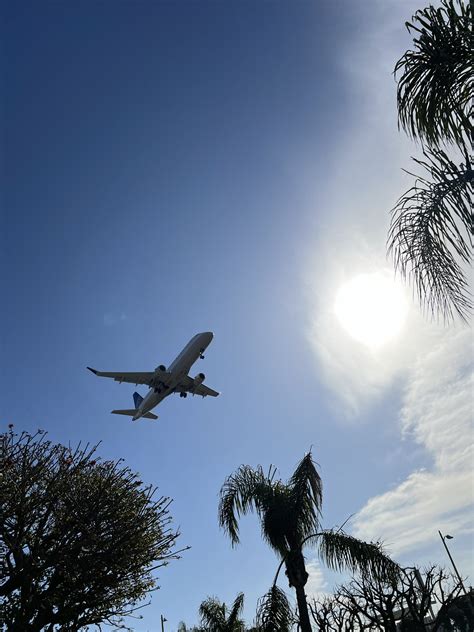 Plane Watching: LAX’s Airplane Landing View Point – Seat17A