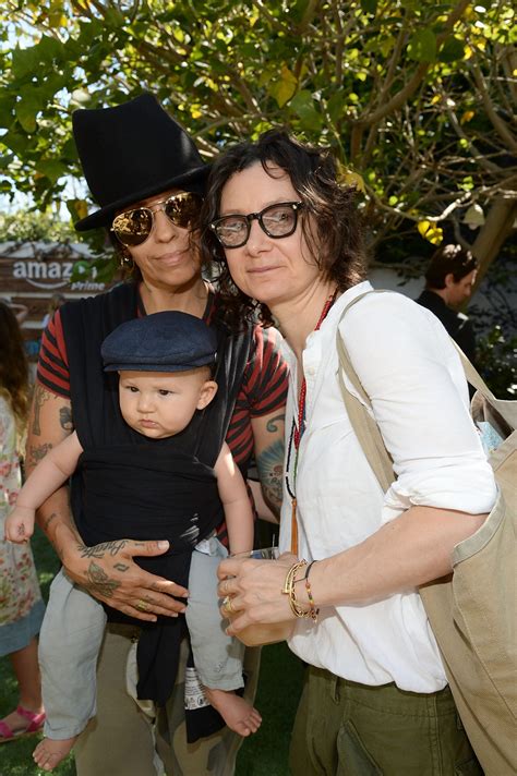 Linda Perry Net Worth in 2023 - Wiki, Age, Weight and Height