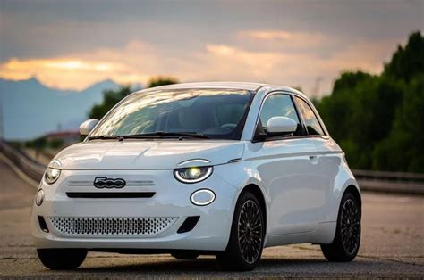 yeni fiat  hibrit geri doendue  makyaji motor ve tasarimi