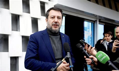 Caro Benzina Salvini Assicura Se Il Prezzo Sale Sopra I Euro