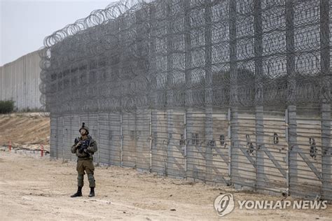 가자지구 경계에 65 장벽 설치한 이스라엘 연합뉴스