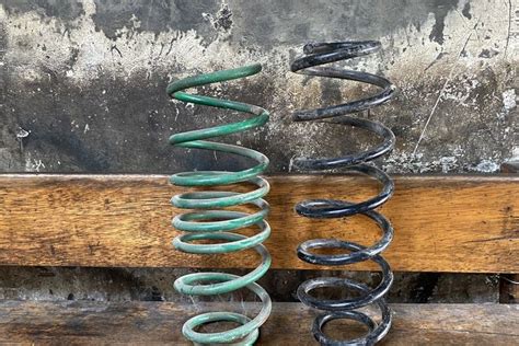 foto mitos  fakta  mobil bisa mati  tidak dirawat