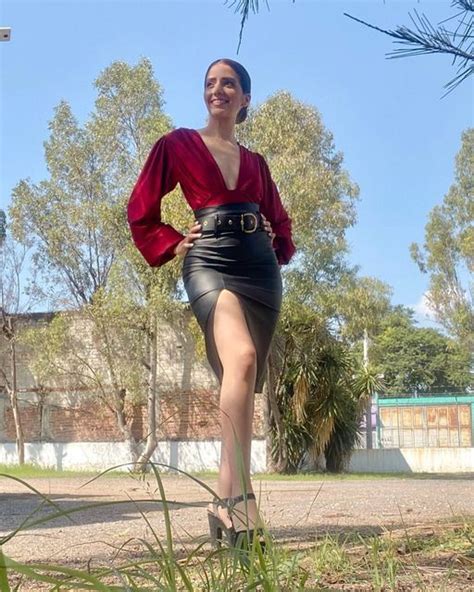 Jess Márquez on Instagram Outfit orangegirls200 outfit leon