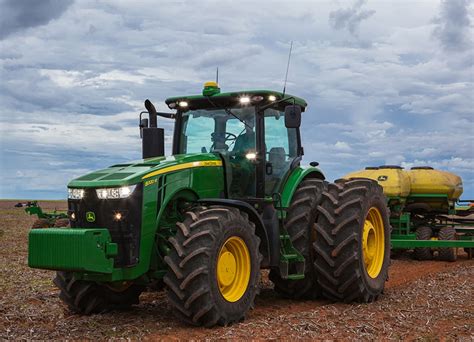 MAGUS SA DE CV Tractor 8320R Serie 8R John Deere MX MAGUS SA