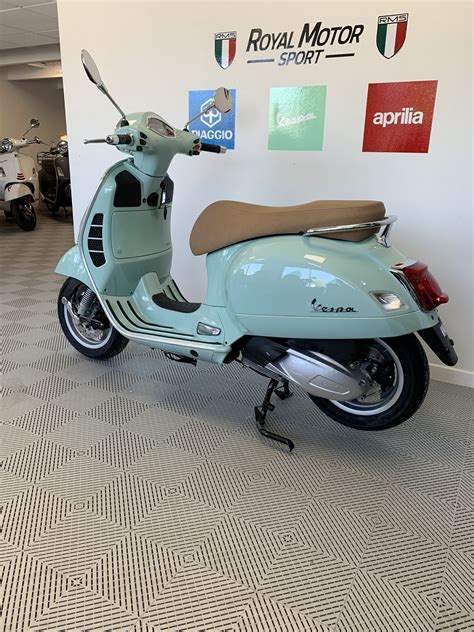 Scooter Vespa Gts Classic 300 Hpe Neuf