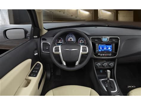 2014 Chrysler 200: 61 Interior Photos | U.S. News