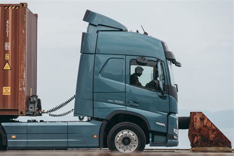 Volvo Trucks Gewinnt Red Dot Award Für Das Design Des Neuen Volvo Fm Volvo Group Trucks Central