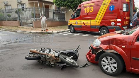 Mãe e filha ficam feridas em acidente no centro de Tupã nesta sexta