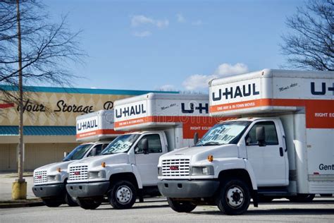 U-HAUL Moving Trucks Parked In A Line Editorial Photography - Image of trucks, line: 28226537