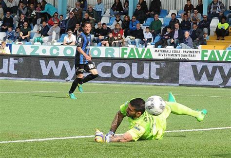 Diretta Latina Messina Risultato Finale Tre Punti Firmati Carletti