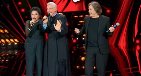 The Voice Don Bruno Canta I Ricchi E Poveri In Chiesa Ma Non Li