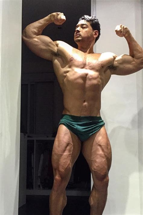 Ego Felipe Franco Volta A Impressionar Corpo Hipermusculoso