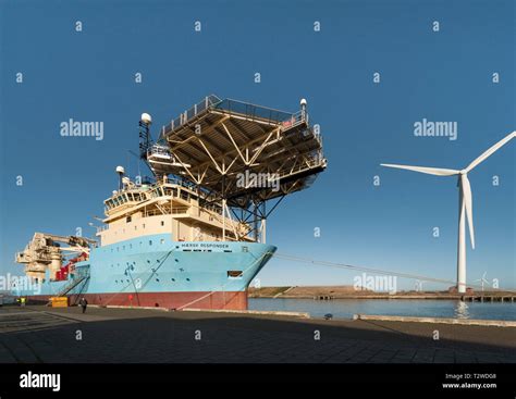 Cable Laying Ship Hi Res Stock Photography And Images Alamy