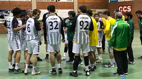 L OAR Gràcia visita l Handbol Esplugues mirant de reüll al Sarrià de