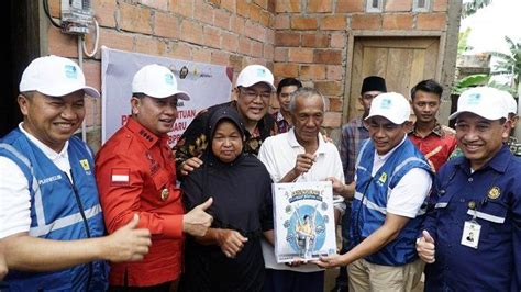 Hadirkan Listrik Bagi Masyarakat Kurang Mampu PLN UID S2JB Rampungkan