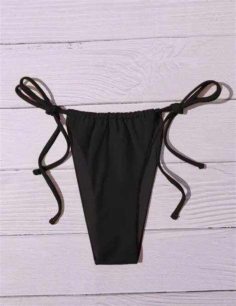 9 Hot Sexy J Capri Bikini Pics