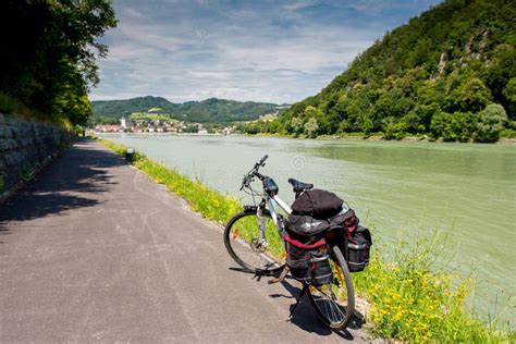 Danube Cycle Path / Trail / Route Stock Image - Image of nature, donau ...