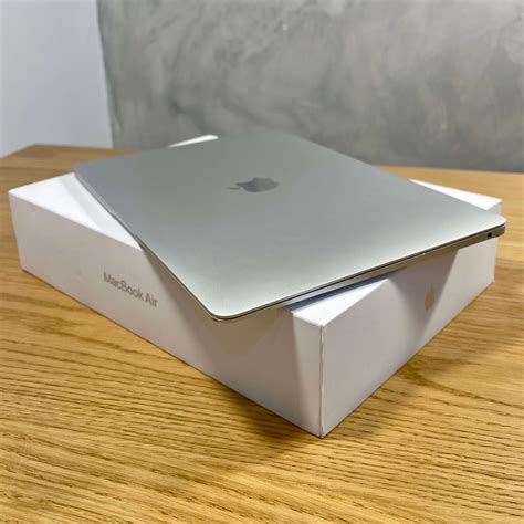 MacBook Air Retina 13 Silver Rok 2018 I5 8GB RAM 256GB SSD