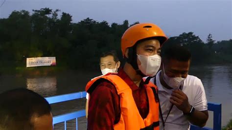 Gibran Rakabuming Raka Perhatin Dengan Kondisi Sungai Bengawan Solo