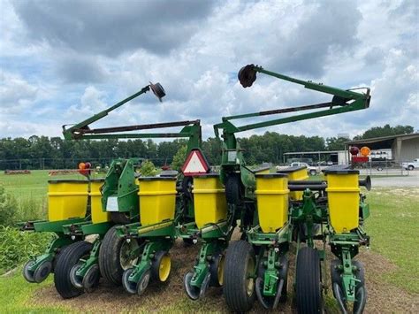 John Deere 1760 Attachments Planter