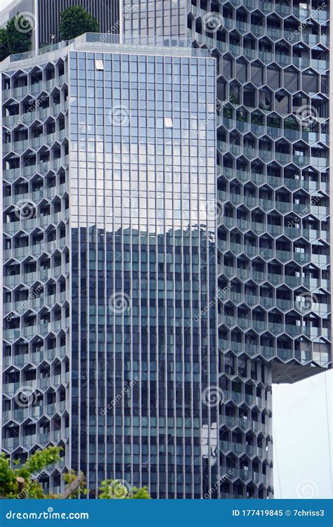 Arriba 81 Imagen Huge Office Building Abzlocal Mx