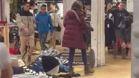 Video Mujer Destruy Prestigiosa Tienda De Ropa Por Ataque De Nervios