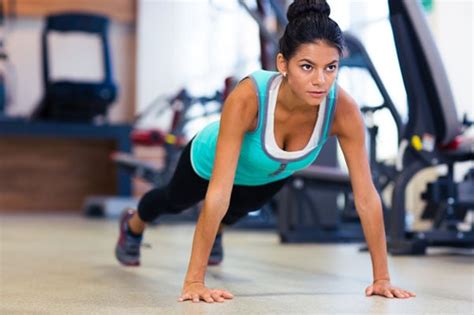 How To Approach And Flirt With Girls At The Gym