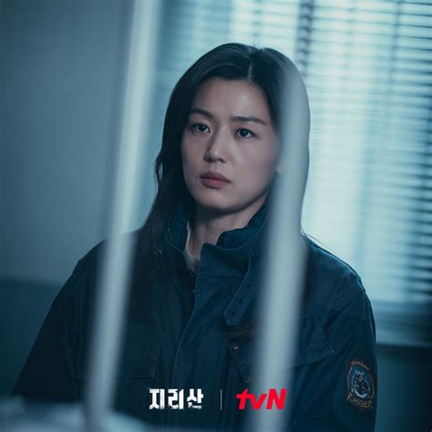 Jun Ji Hyun Searches For The Murderer In Her Midst On “jirisan”