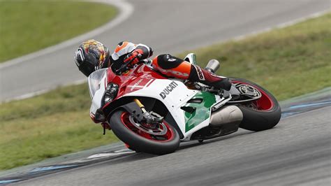 Generationenvergleich Ducati Panigale R Final Edition Und