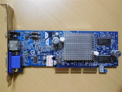 Gigabyte GV-R92S128T 9200 SE AGP 8x Grafikkarte 1