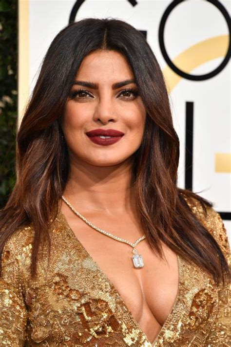 We Found The Best Beauty Looks From The 2017 Golden Globes Priyanka