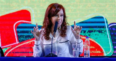 Juicio Por La Obra Pública Cristina Kirchner Se Sentará En Segunda Fila Detrás De Julio De Vido