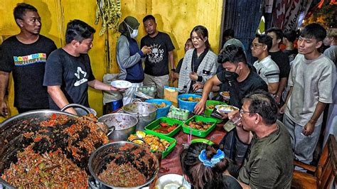 Sampe Keteteran Padahal Cuma Jualan Nasi Dicampur Ikan Teri Nasi