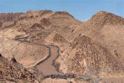 Hiking The Hatta Sign A Guide To Dubais Best Beginner Hike