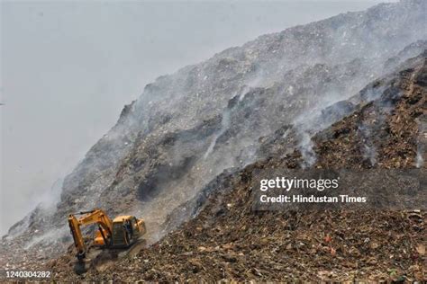 Delhi Landfill Photos And Premium High Res Pictures Getty Images